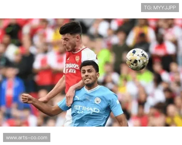 奥纳纳 vs 赖斯：英超全能后腰的不同模板